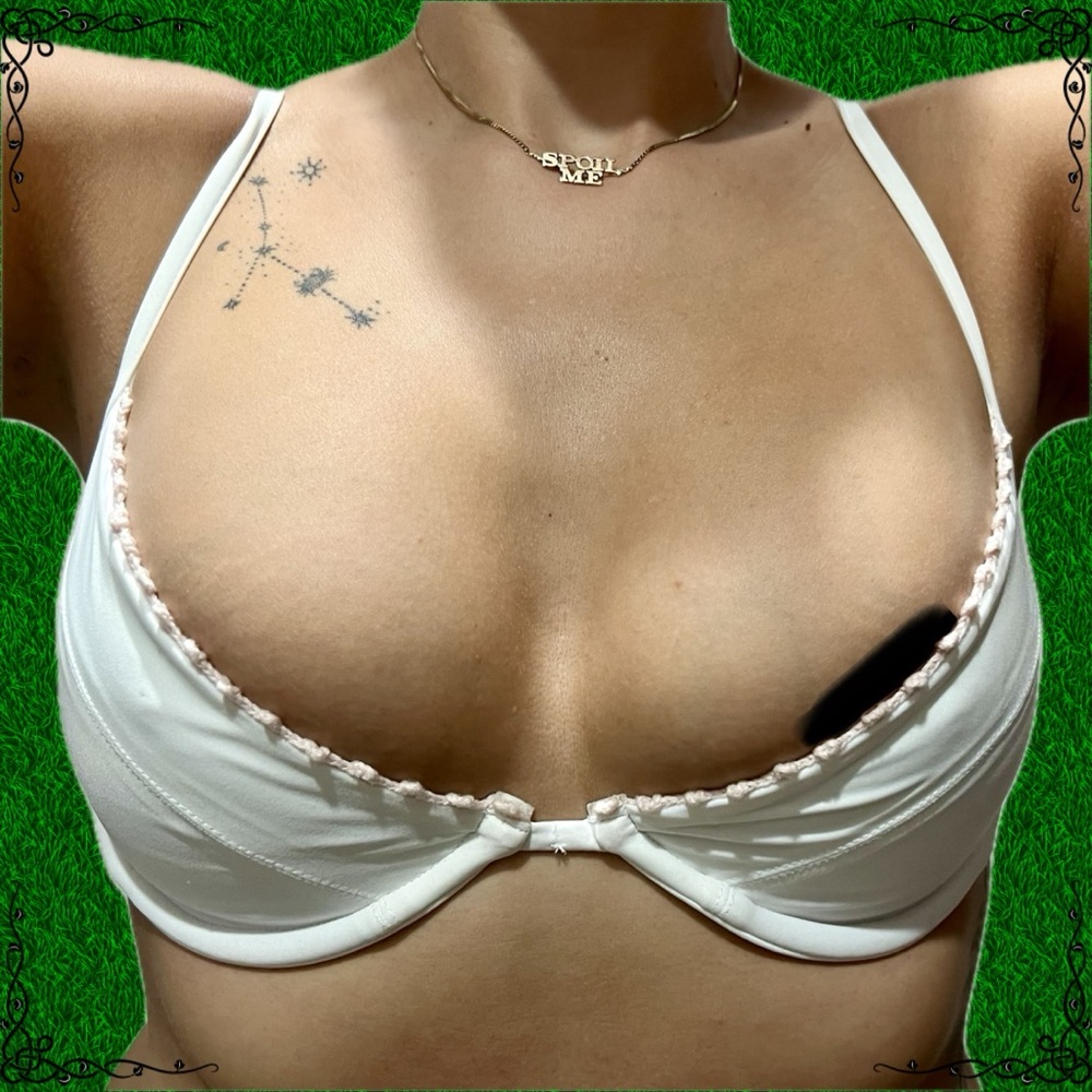Pure white “Bella” bikini top with a light pink trim on the top by BAMBA - Picture 4 of 6